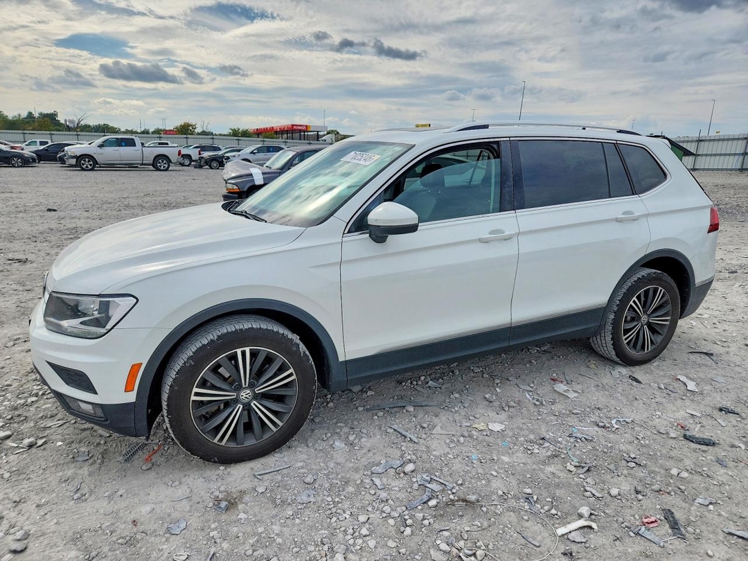 Vue de 2019 VOLKSWAGEN TIGUAN SE, angle 1