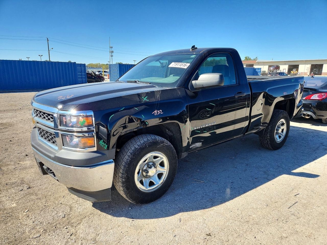 Vue de 2014 CHEVROLET SILVERADO K1500, angle 1