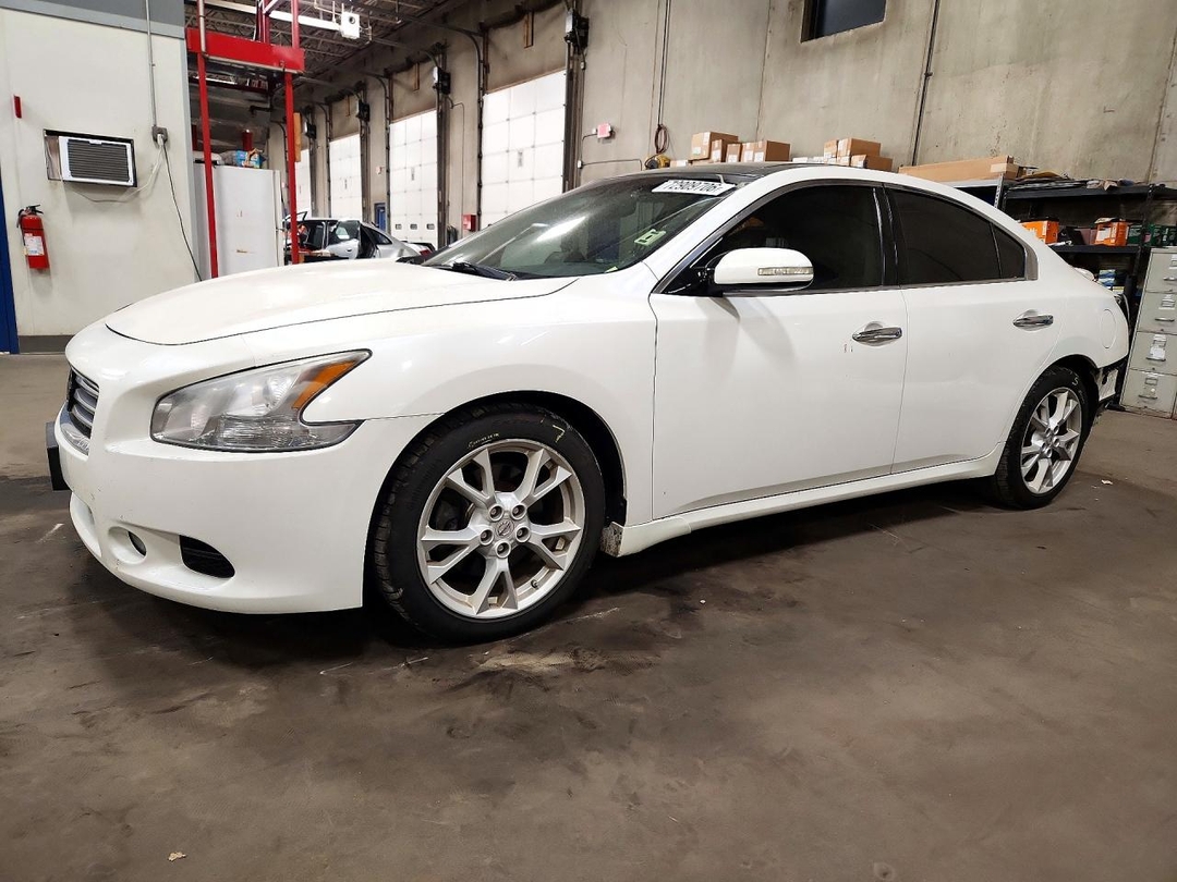 Вид 2014 NISSAN MAXIMA 3.5 SV, угол 1