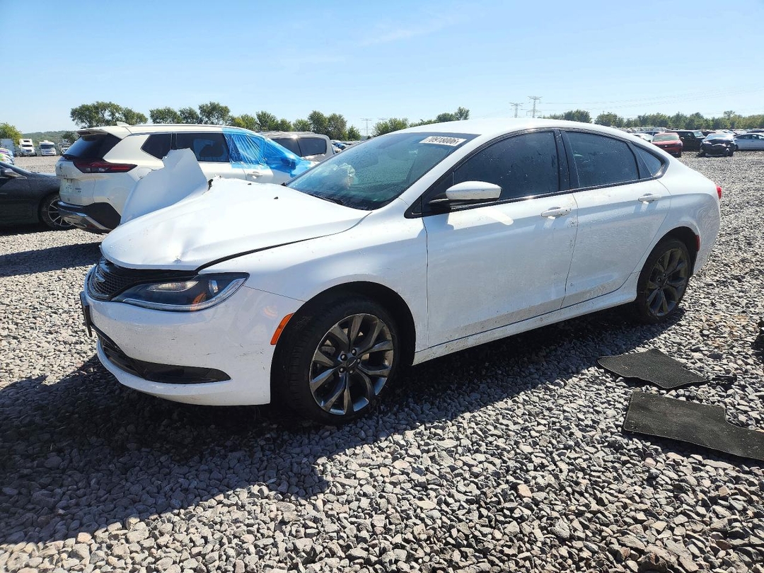 Vue de 2016 CHRYSLER 200 S, angle 1
