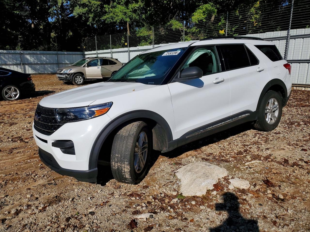 Вид 2020 FORD EXPLORER XLT, угол 1