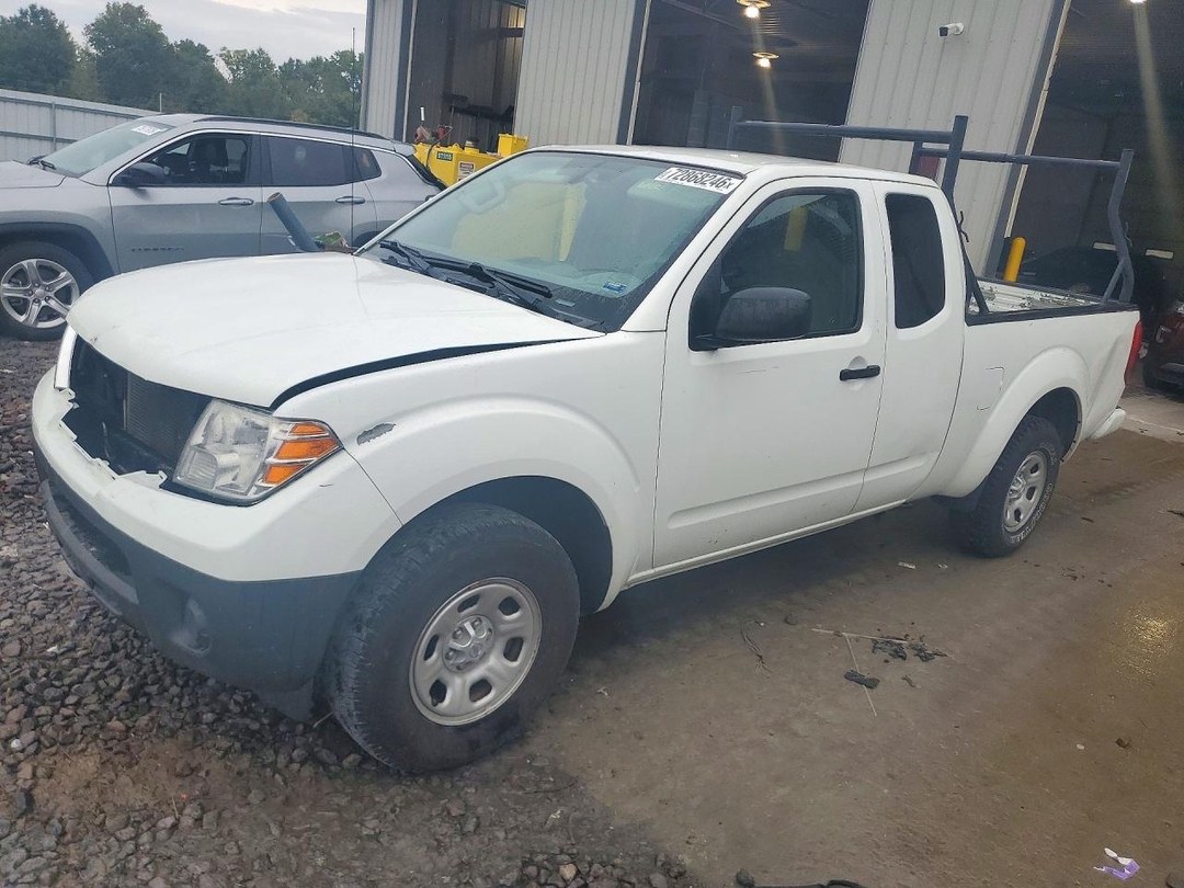 Вид 2017 NISSAN FRONTIER S, угол 1
