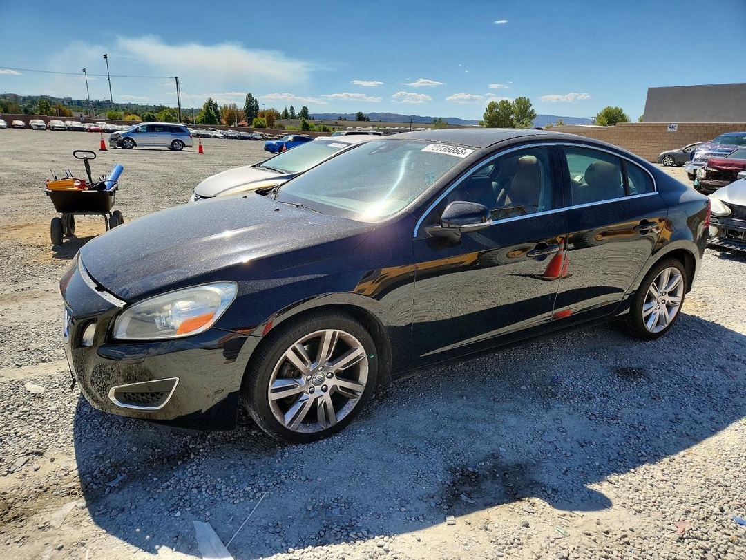 Vista de 2012 VOLVO S60 T6, ángulo 1