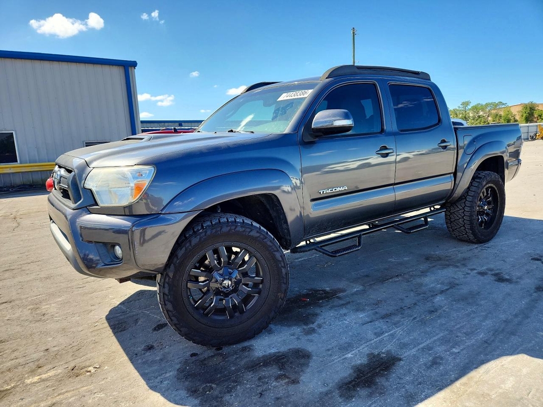 Vedere 2013 TOYOTA TACOMA V6, unghi 1