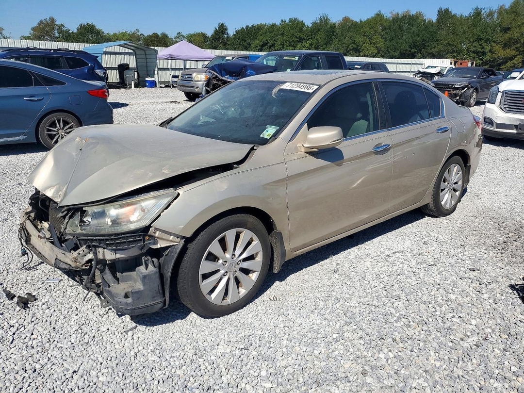 Vista de 2013 HONDA ACCORD EX, ángulo 1