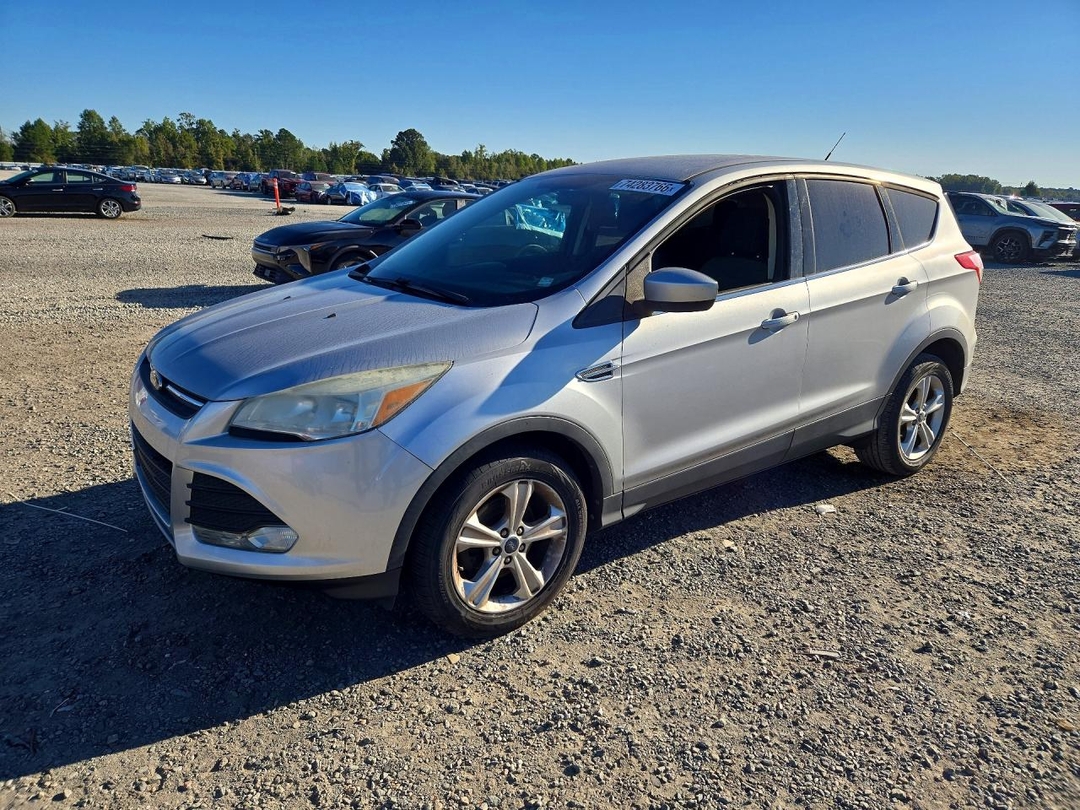 منظر 2014 FORD ESCAPE SE، زاوية 1