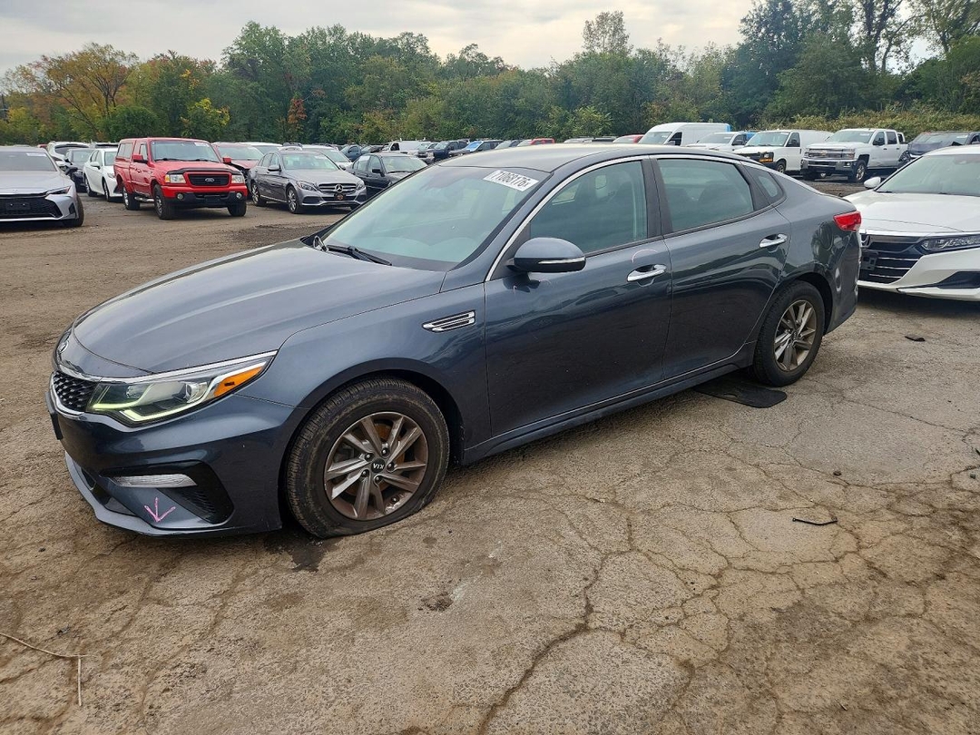 منظر 2020 KIA OPTIMA LX، زاوية 1