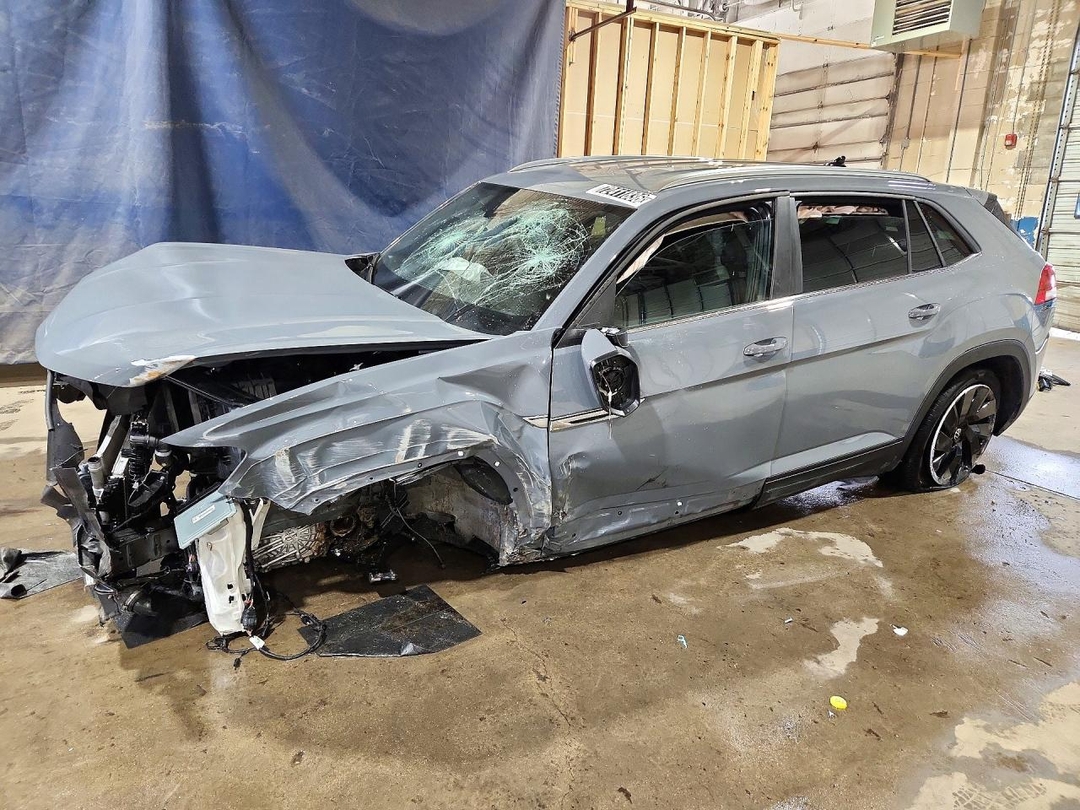 Вид 2026 VOLKSWAGEN ATLAS CROSS SPORT SE, угол 1