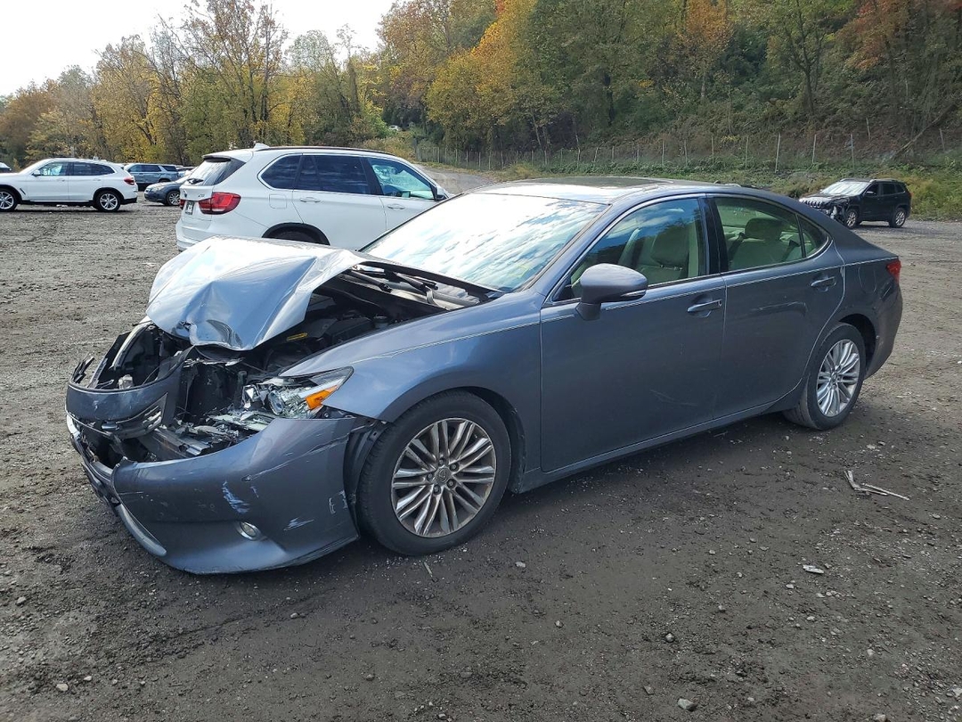 Vue de 2014 LEXUS ES 350, angle 1