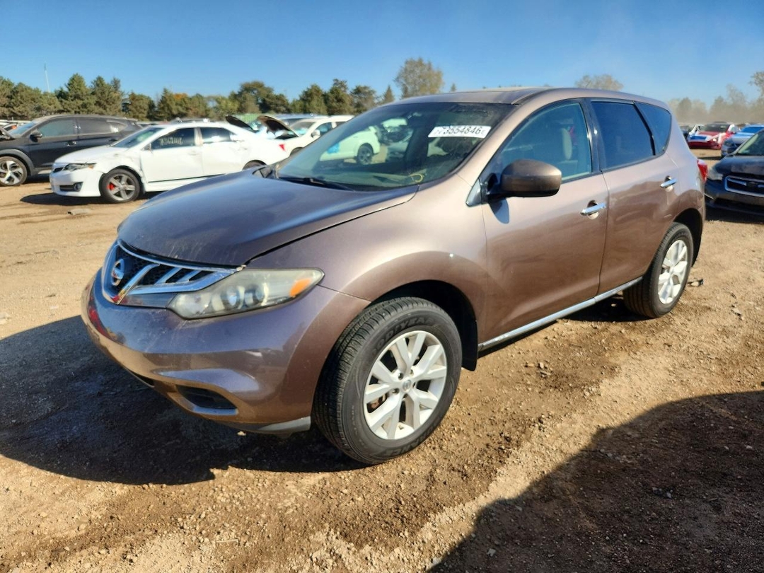 Vue de 2014 NISSAN MURANO S, angle 1