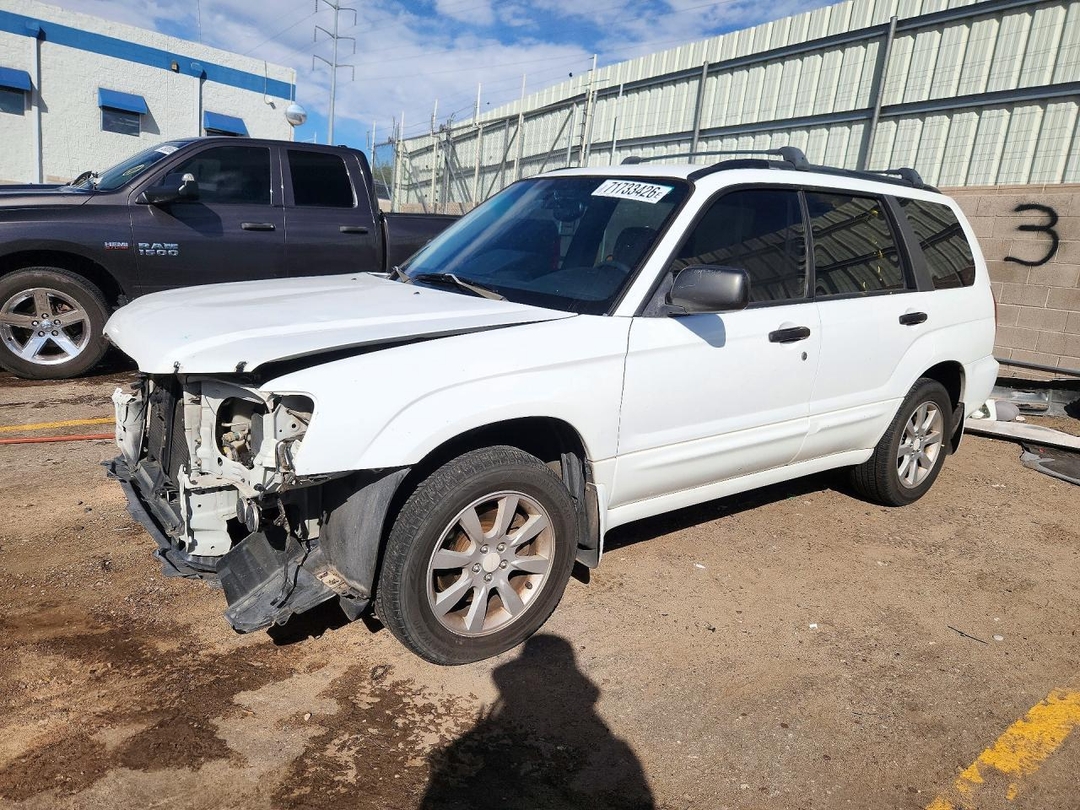 Vue de 2005 SUBARU FORESTER 2.5XS, angle 1