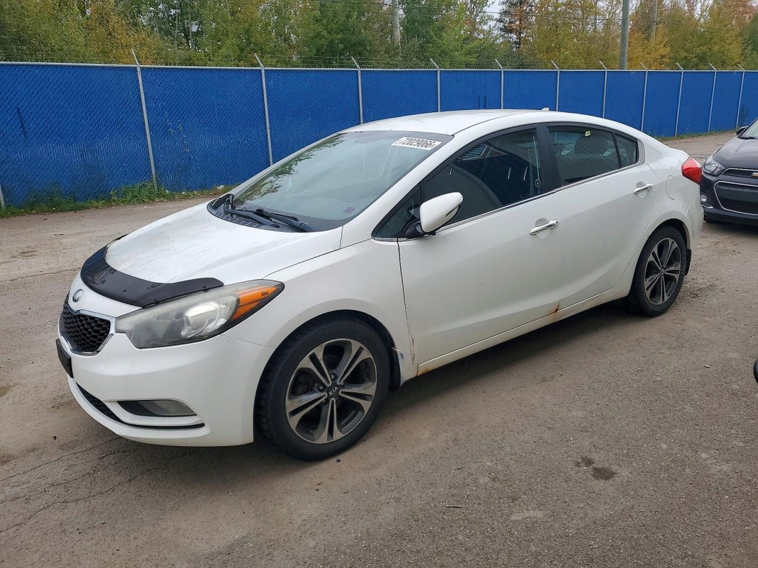 منظر 2014 KIA FORTE EX، زاوية 1