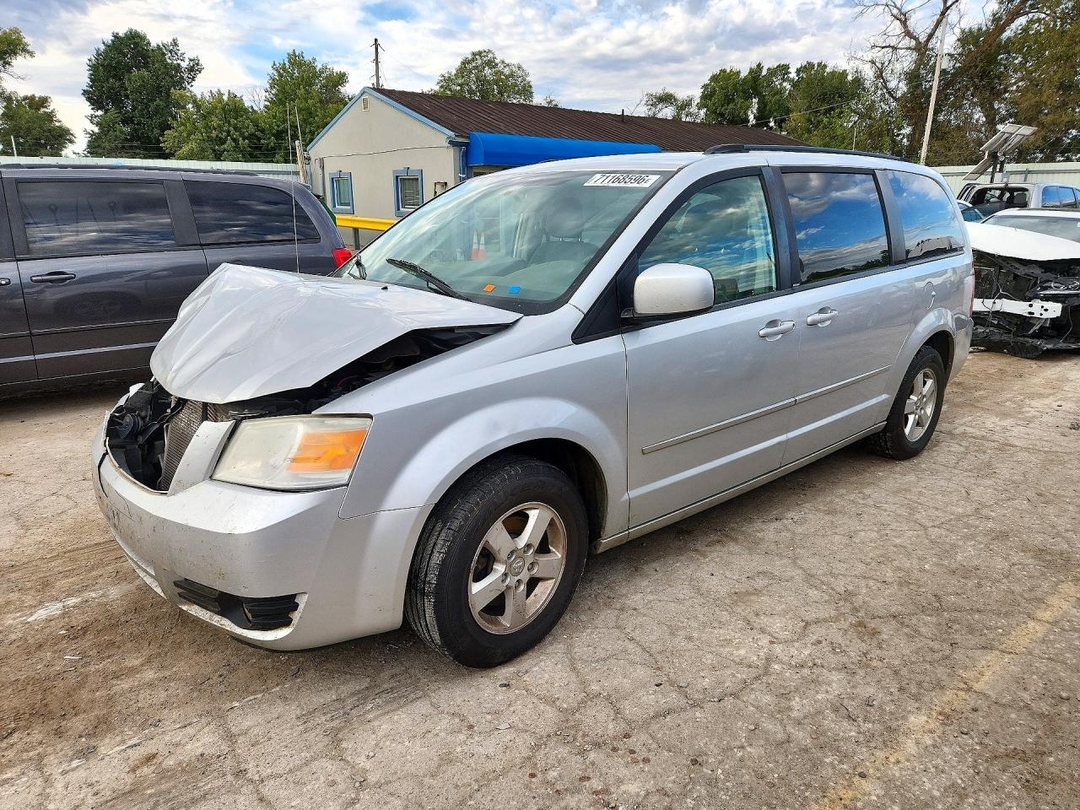 منظر 2010 DODGE GRAND CARAVAN SXT، زاوية 1