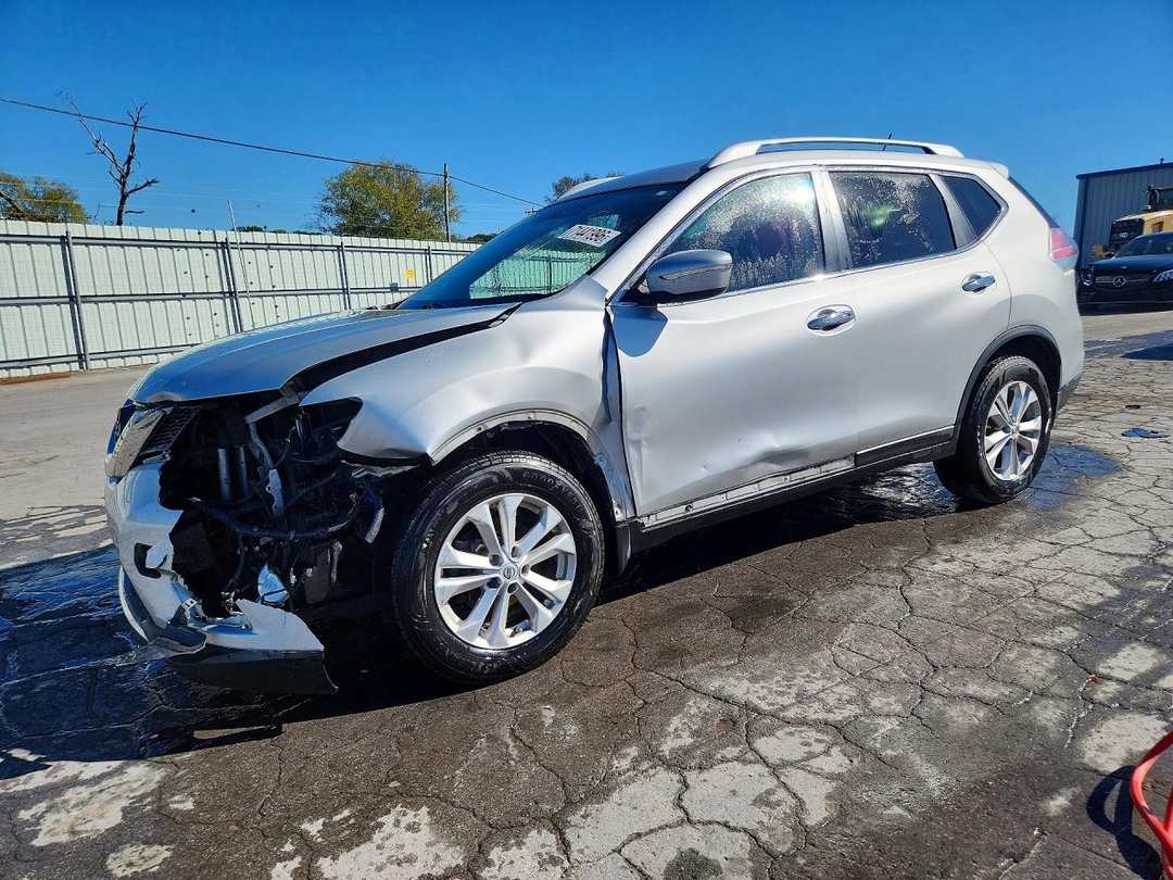 Вид 2014 NISSAN ROGUE SV, угол 1