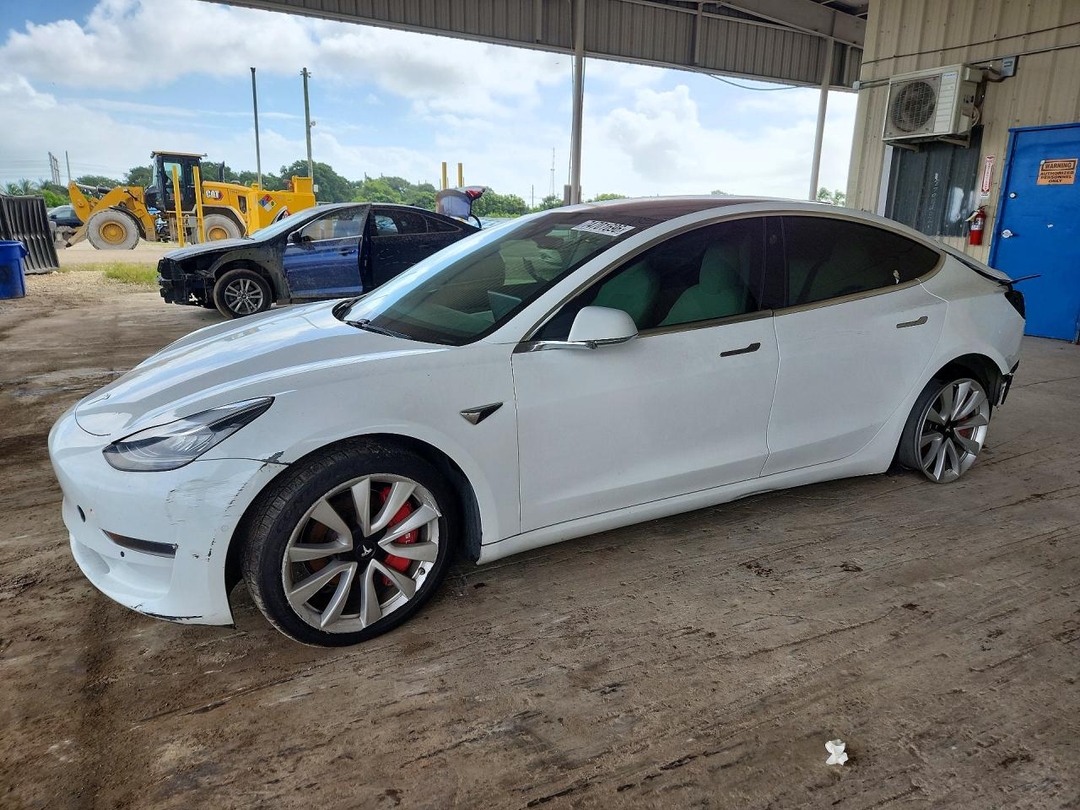 Vista de 2018 TESLA MODEL 3, ángulo 1