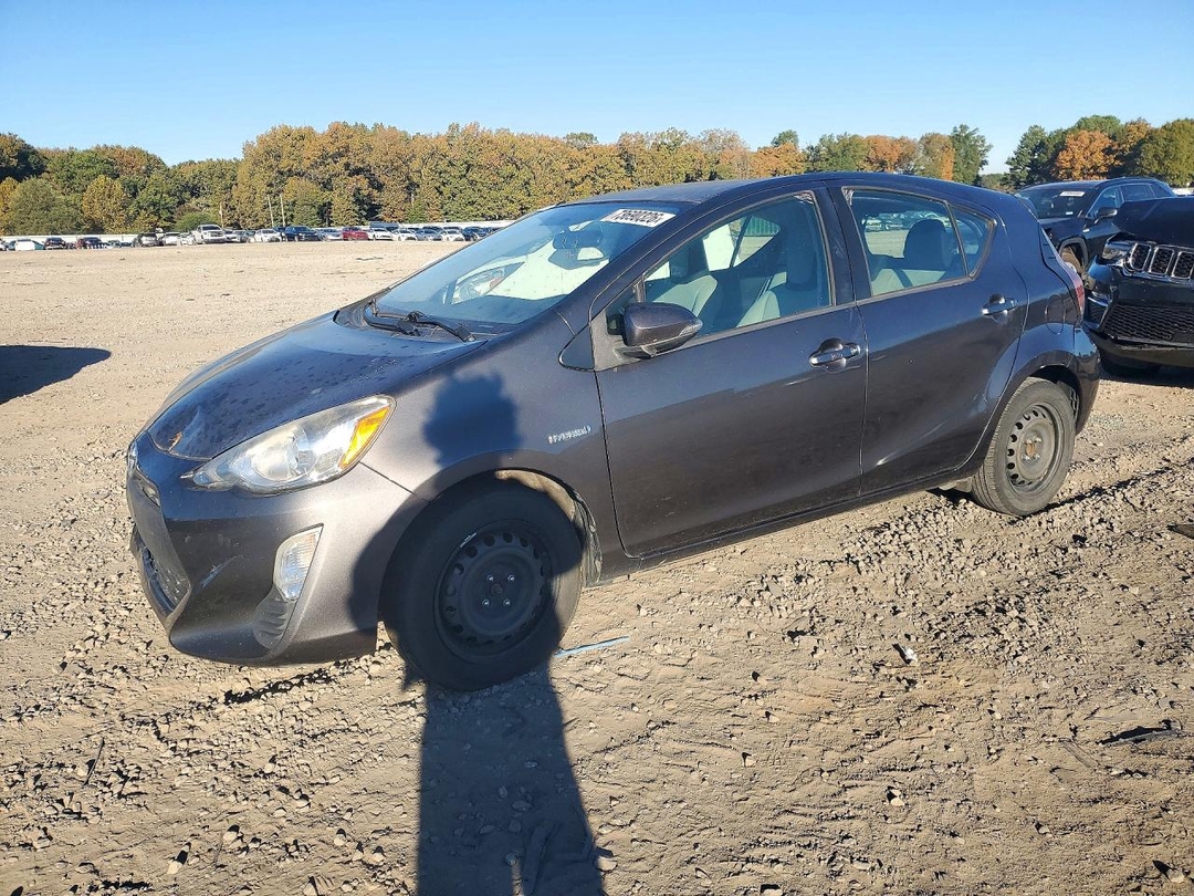 منظر 2016 TOYOTA PRIUS C ONE، زاوية 1