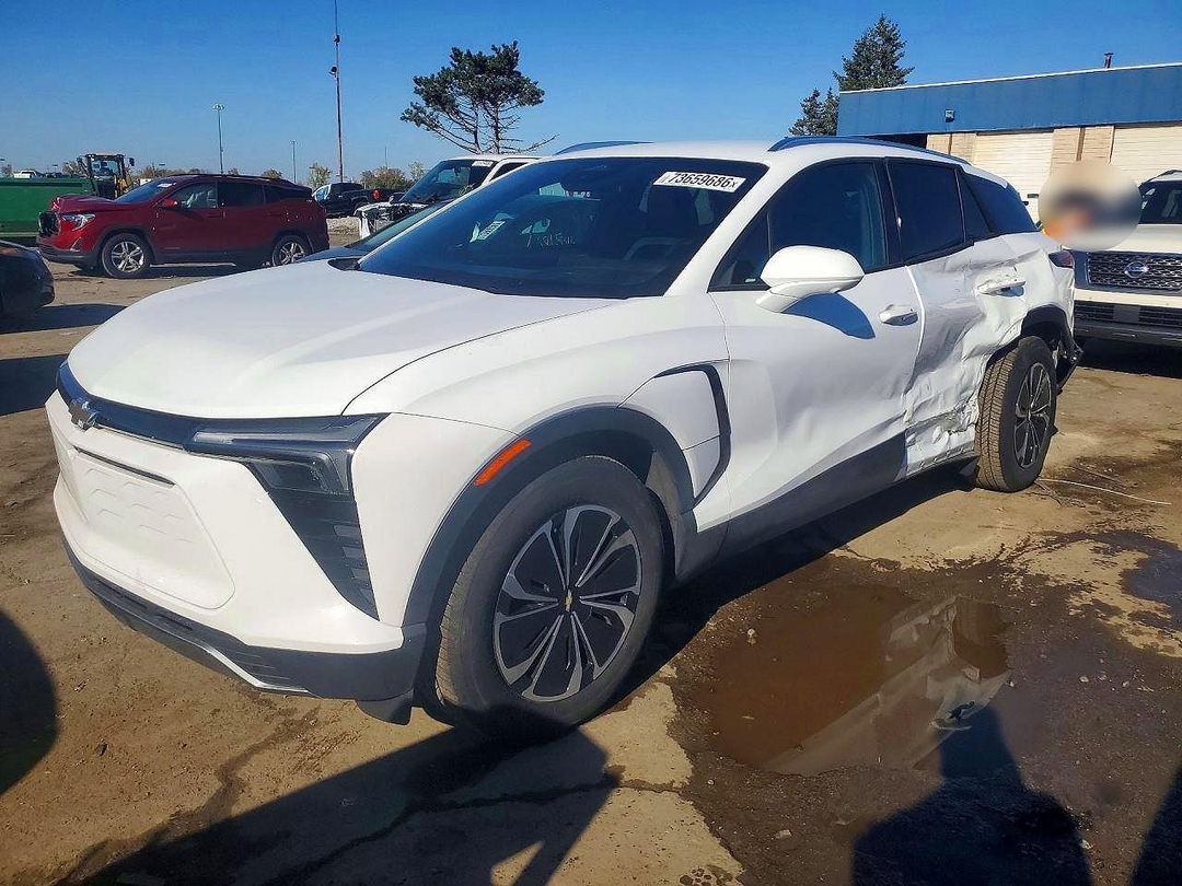 Vue de 2025 CHEVROLET BLAZER LT, angle 1
