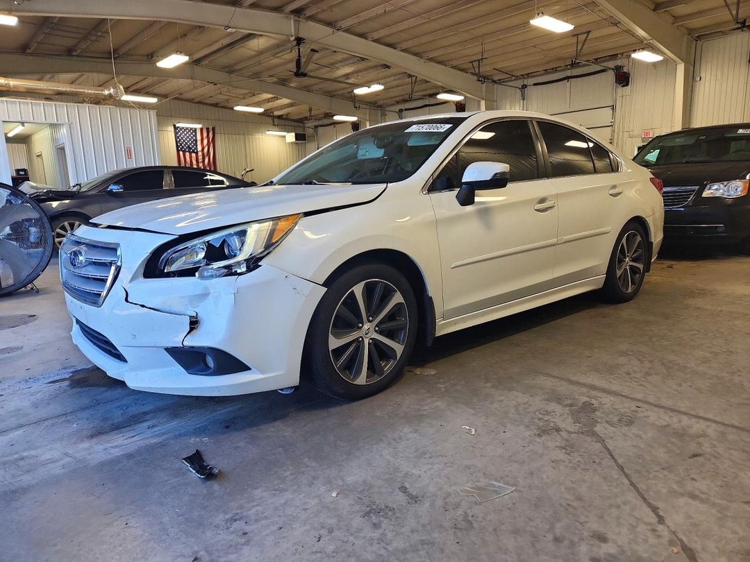 Vista de 2015 SUBARU LEGACY 2.5I LIMITED, ángulo 1