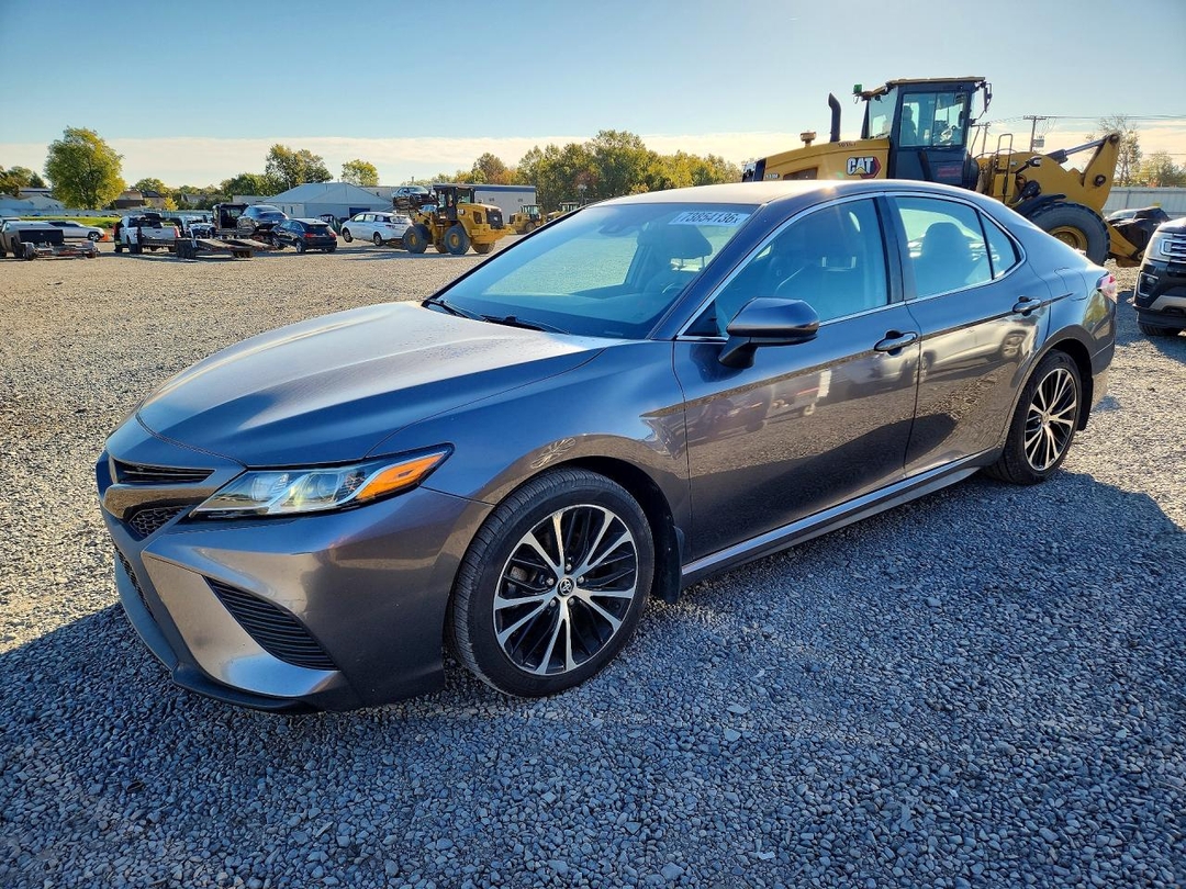 منظر 2020 TOYOTA CAMRY SE، زاوية 1