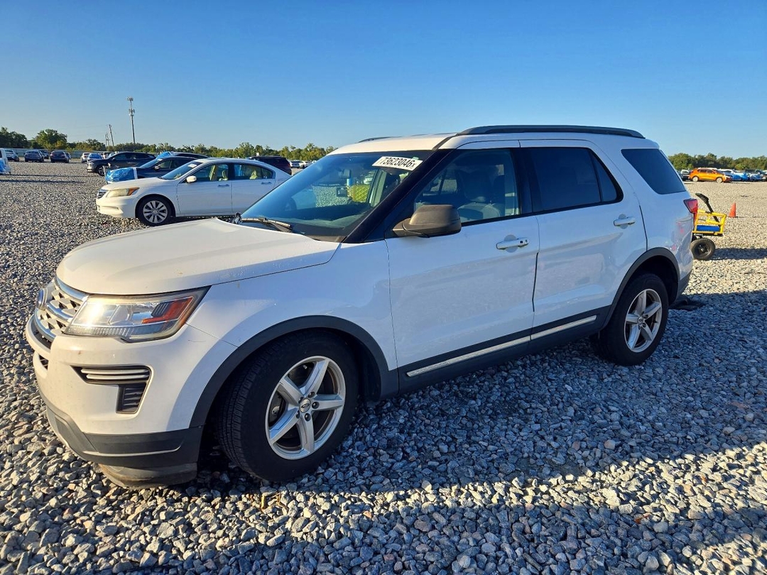 Vista de 2019 FORD EXPLORER XLT, ángulo 1