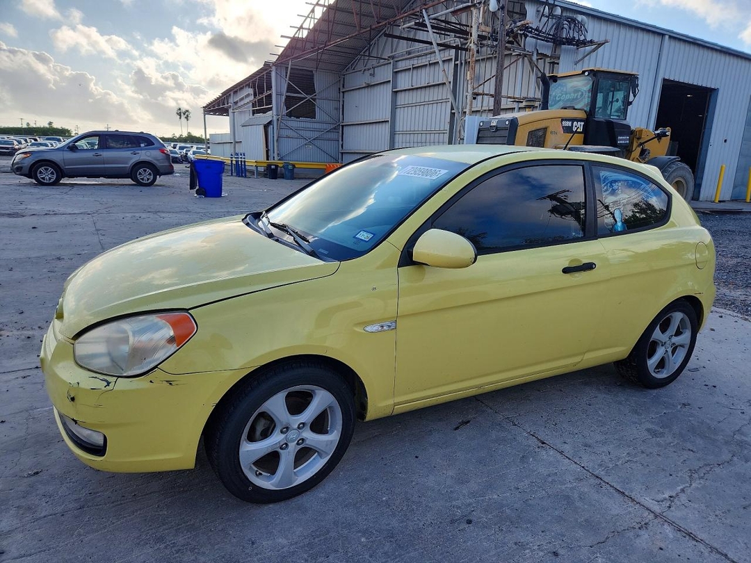 Вид 2009 HYUNDAI ACCENT SE, угол 1