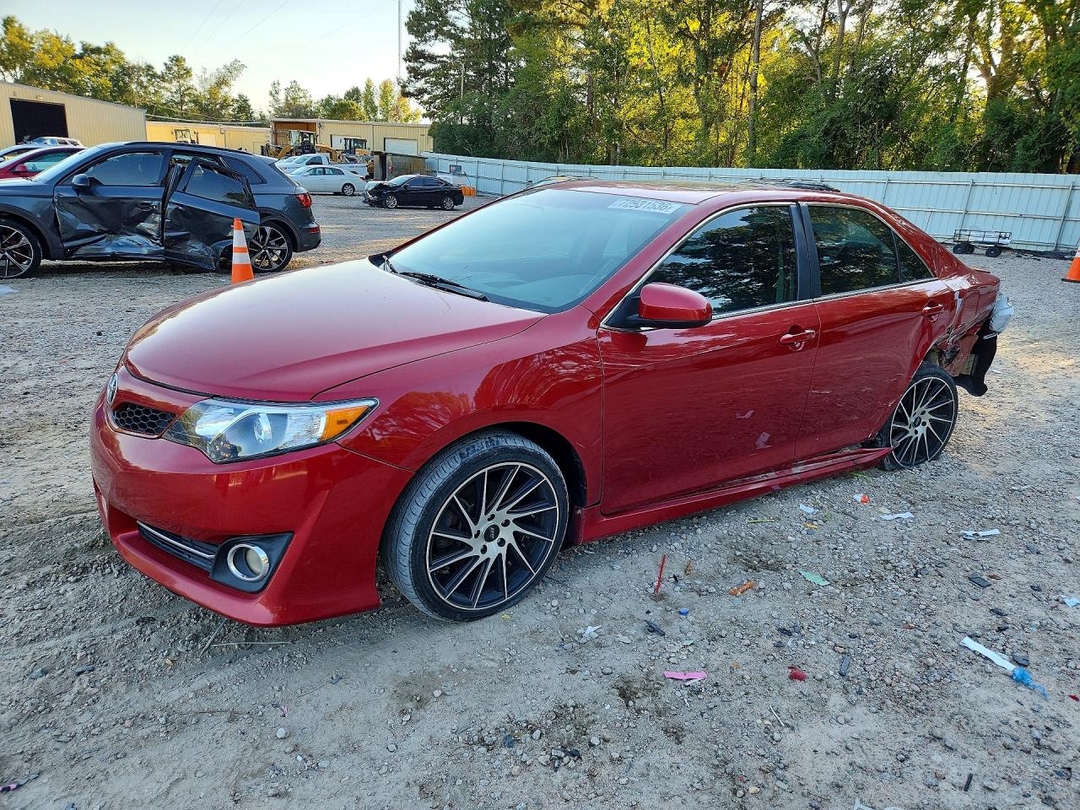 منظر 2012 TOYOTA CAMRY SE، زاوية 1