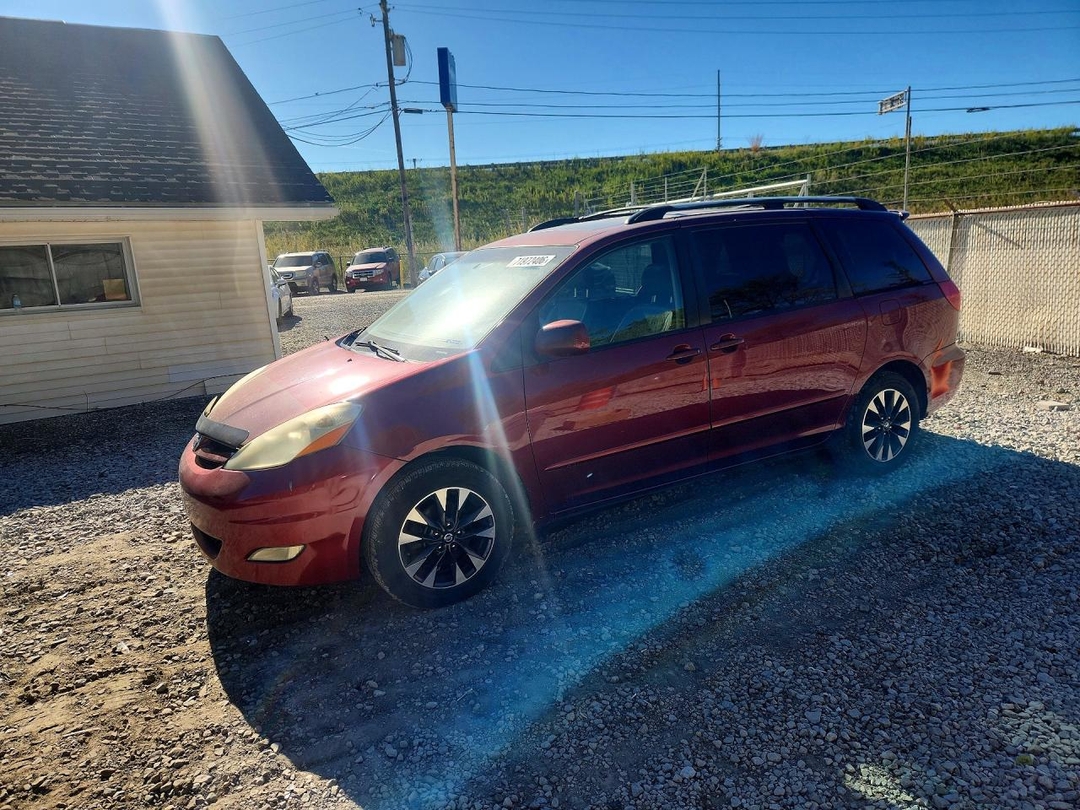 منظر 2006 TOYOTA SIENNA XLE 7 PASSENGER، زاوية 1