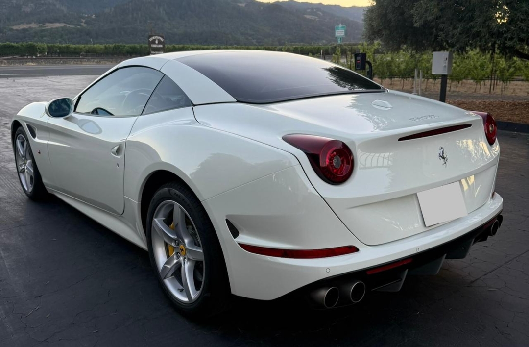 منظر 2015 FERRARI CALIFORNIA T، زاوية 1