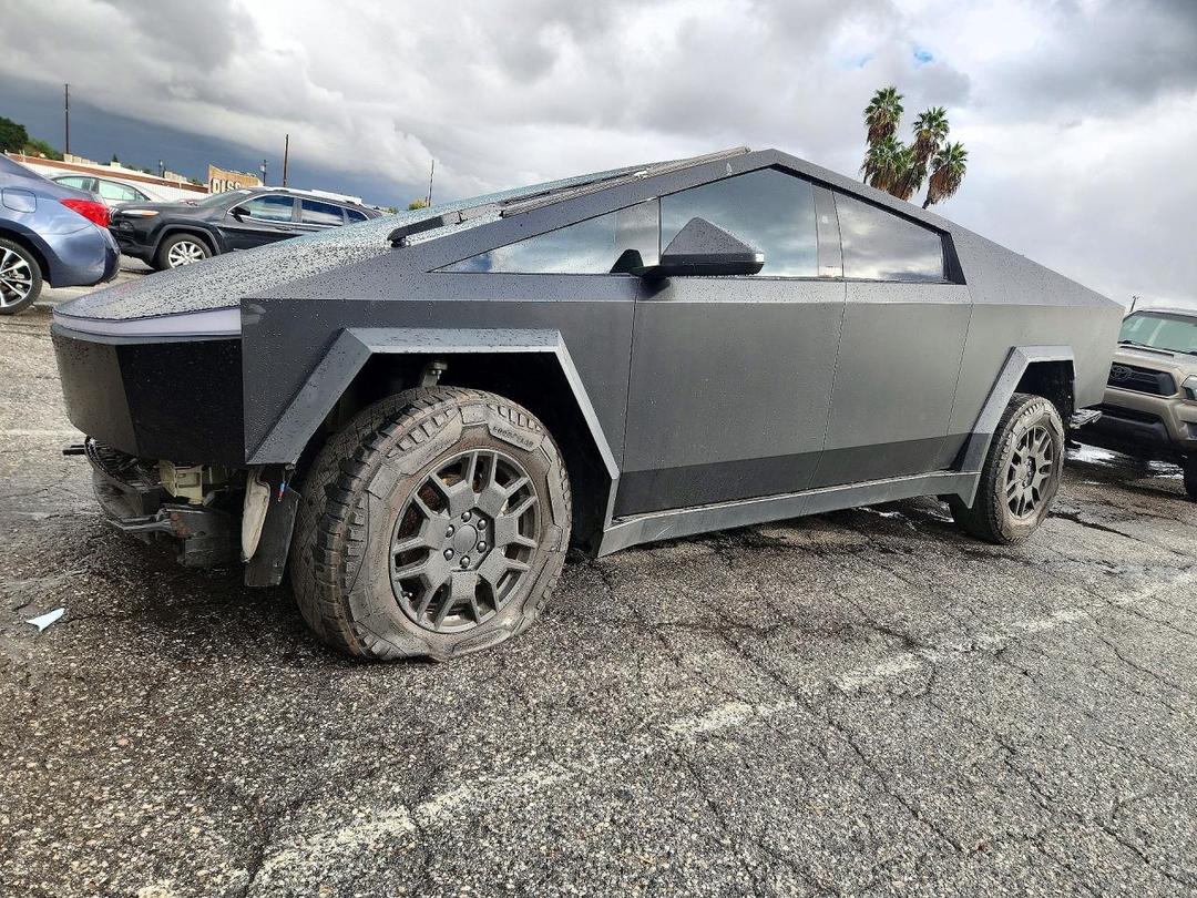 منظر 2024 TESLA CYBERTRUCK، زاوية 1