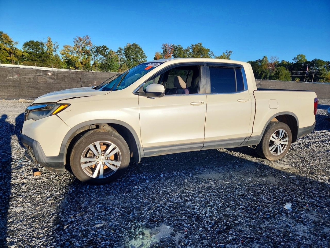 Vista de 2017 HONDA RIDGELINE RTS, ángulo 1