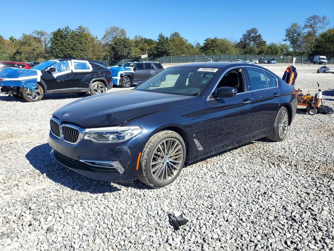 Vue de 2018 BMW 530XE, angle 1