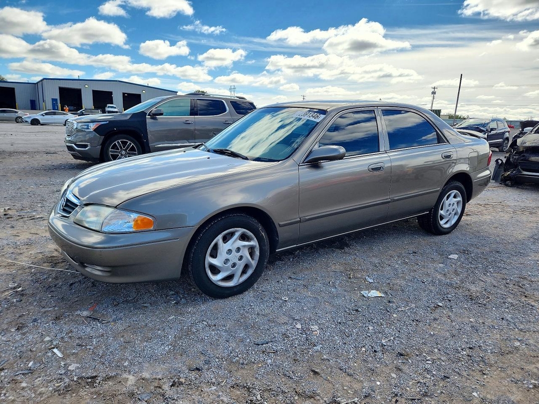 Vista de 2000 MAZDA 626 ES, ángulo 1