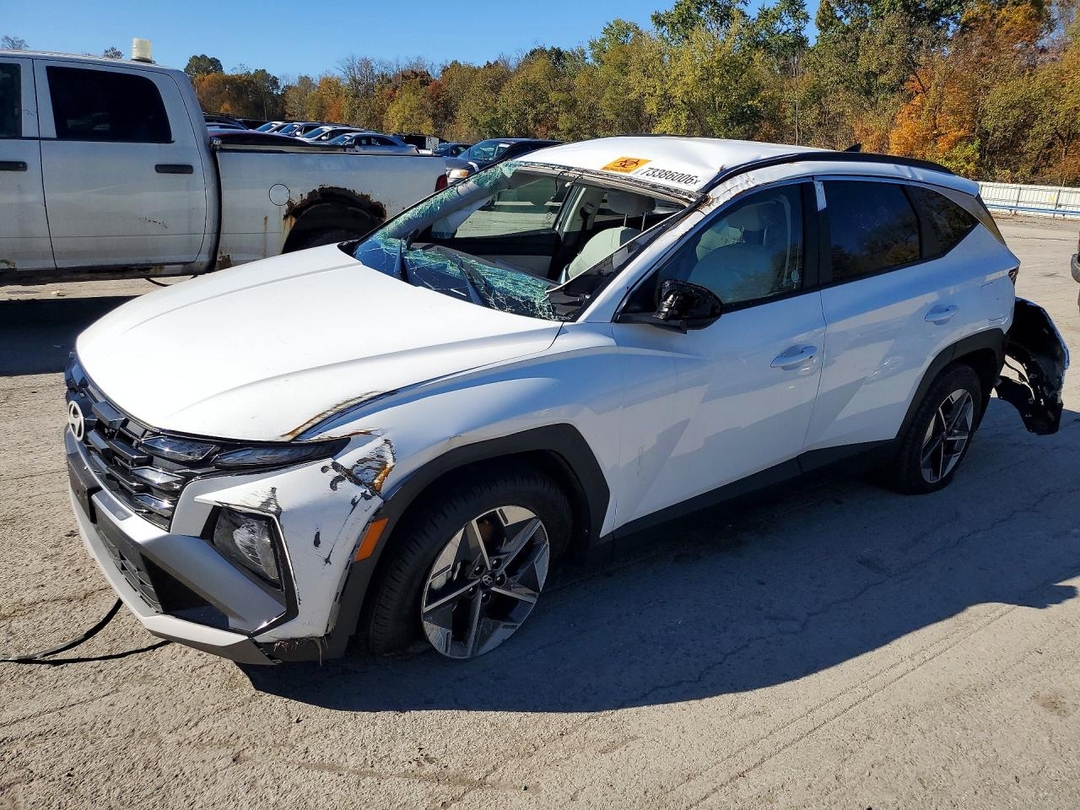 Вид 2026 HYUNDAI TUCSON SEL, угол 1