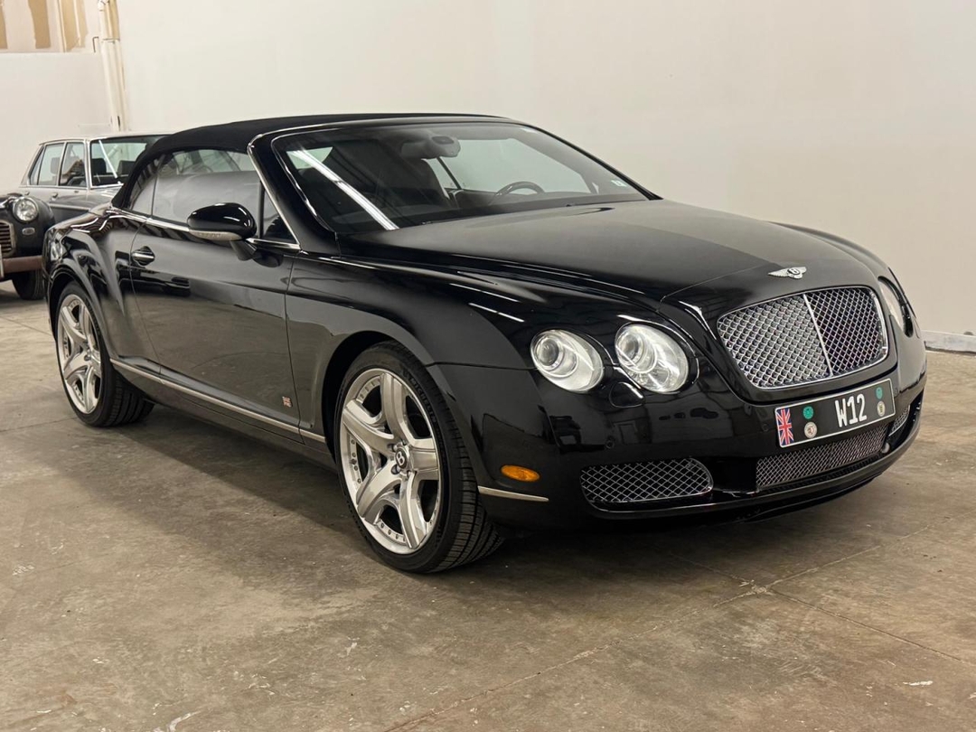 منظر 2008 BENTLEY CONTINENTAL GTC، زاوية 1