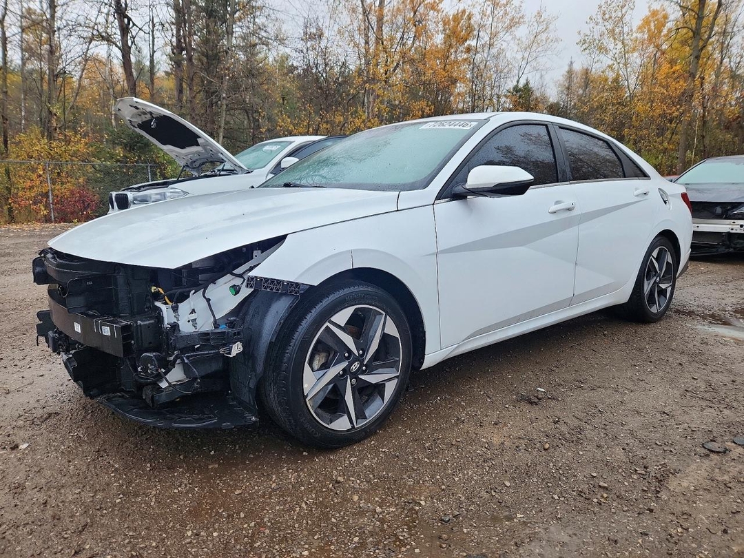 Vue de 2022 HYUNDAI ELANTRA SEL, angle 1