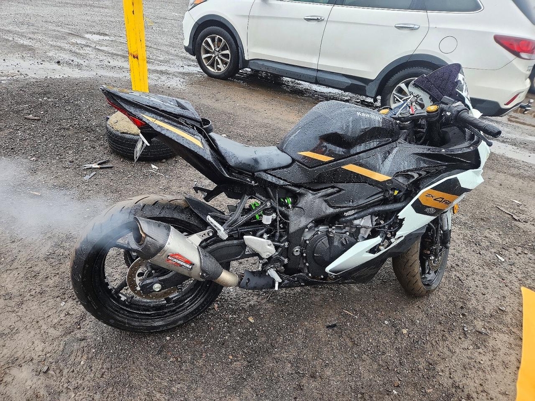 Вид 2026 KAWASAKI ZX400 S, угол 1