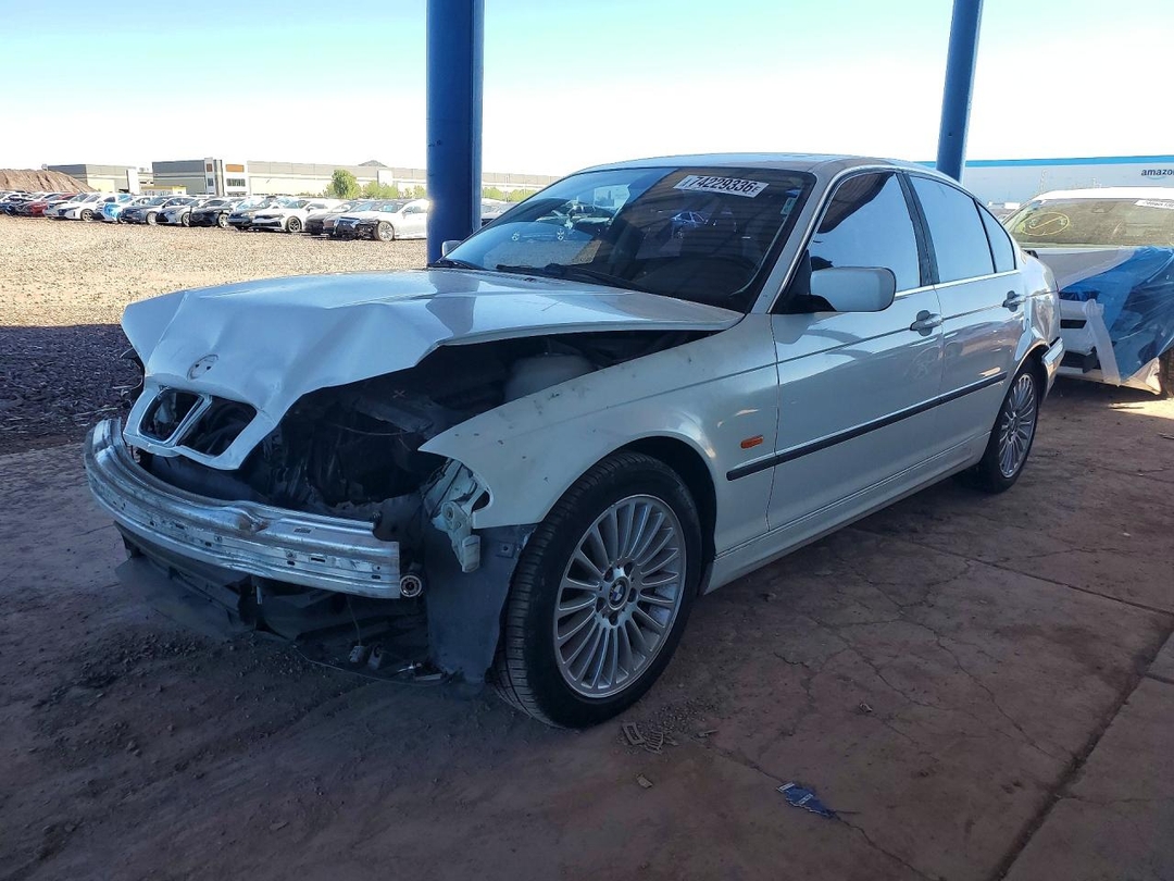 Vista de 2001 BMW 330 I, ángulo 1