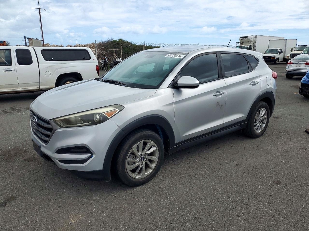 منظر 2016 HYUNDAI TUCSON SE، زاوية 1
