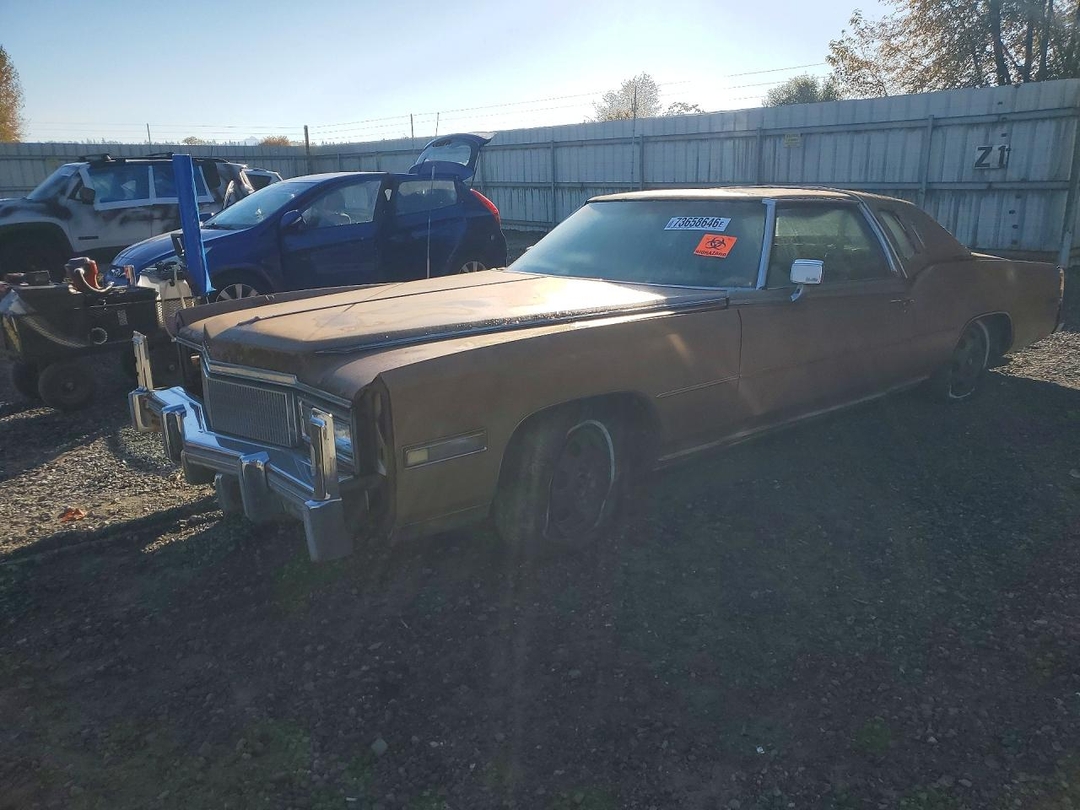 Vue de 1977 CADILLAC ELDORADO, angle 1