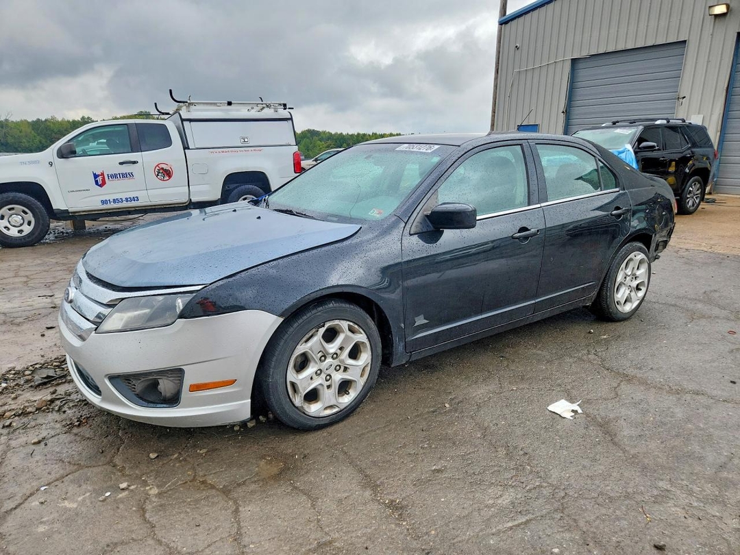Vue de 2010 FORD FUSION SE, angle 1