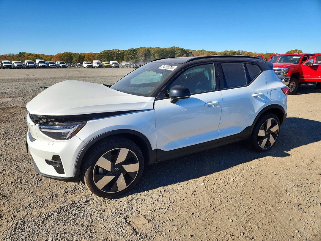 Vedere 2023 VOLVO XC40 RECHARGE ULTIMATE, unghi 1