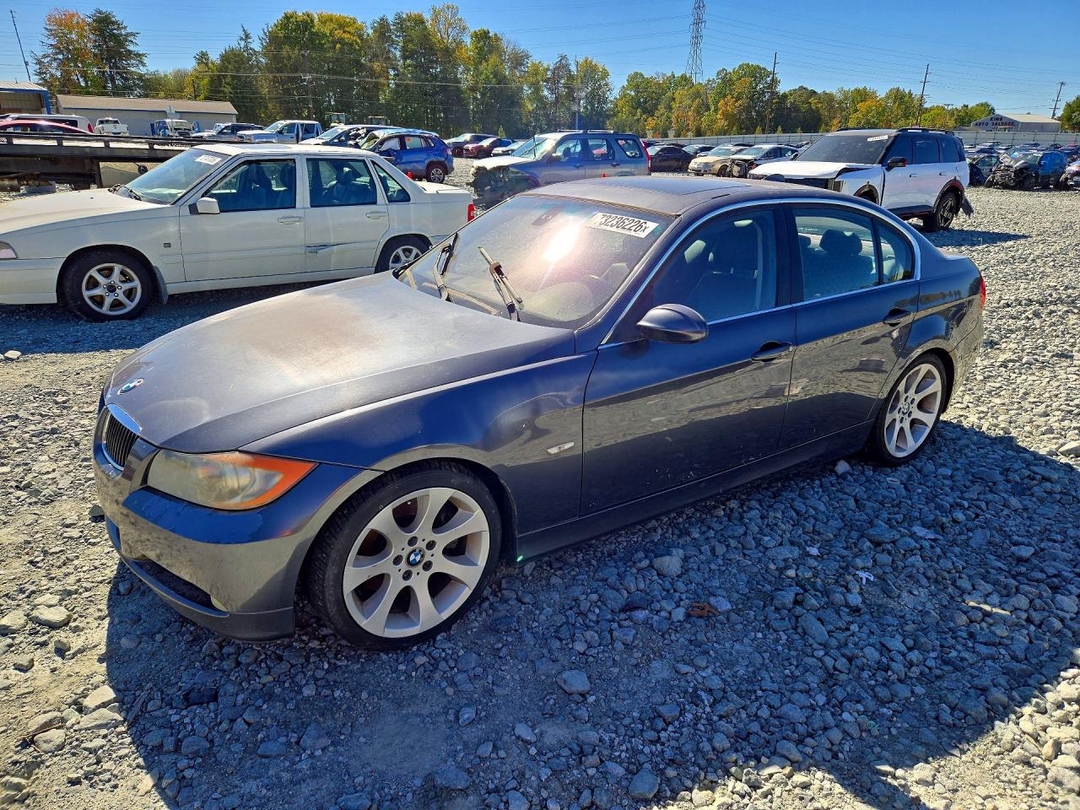 Вид 2006 BMW 330 I, угол 1