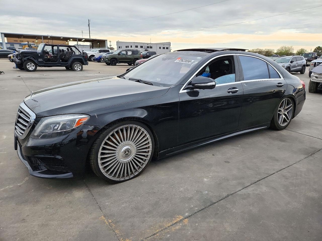 Vue de 2016 MERCEDES-BENZ S 550 4MATIC, angle 1