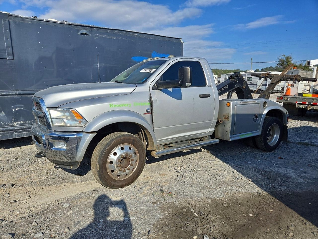Вид 2017 RAM 4500, угол 1