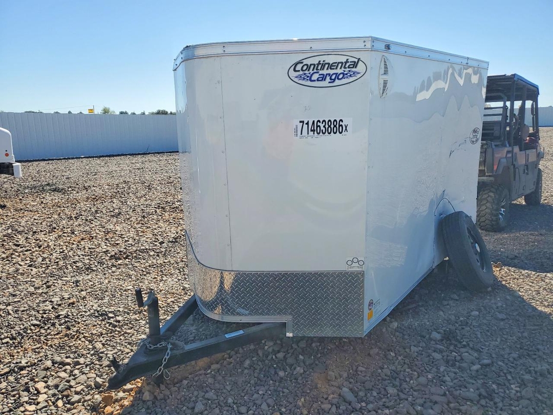 Vue de 2025 FORESRIVER CONTINENTAL CARGO ENCLOSED CARGO TRAILER, angle 1