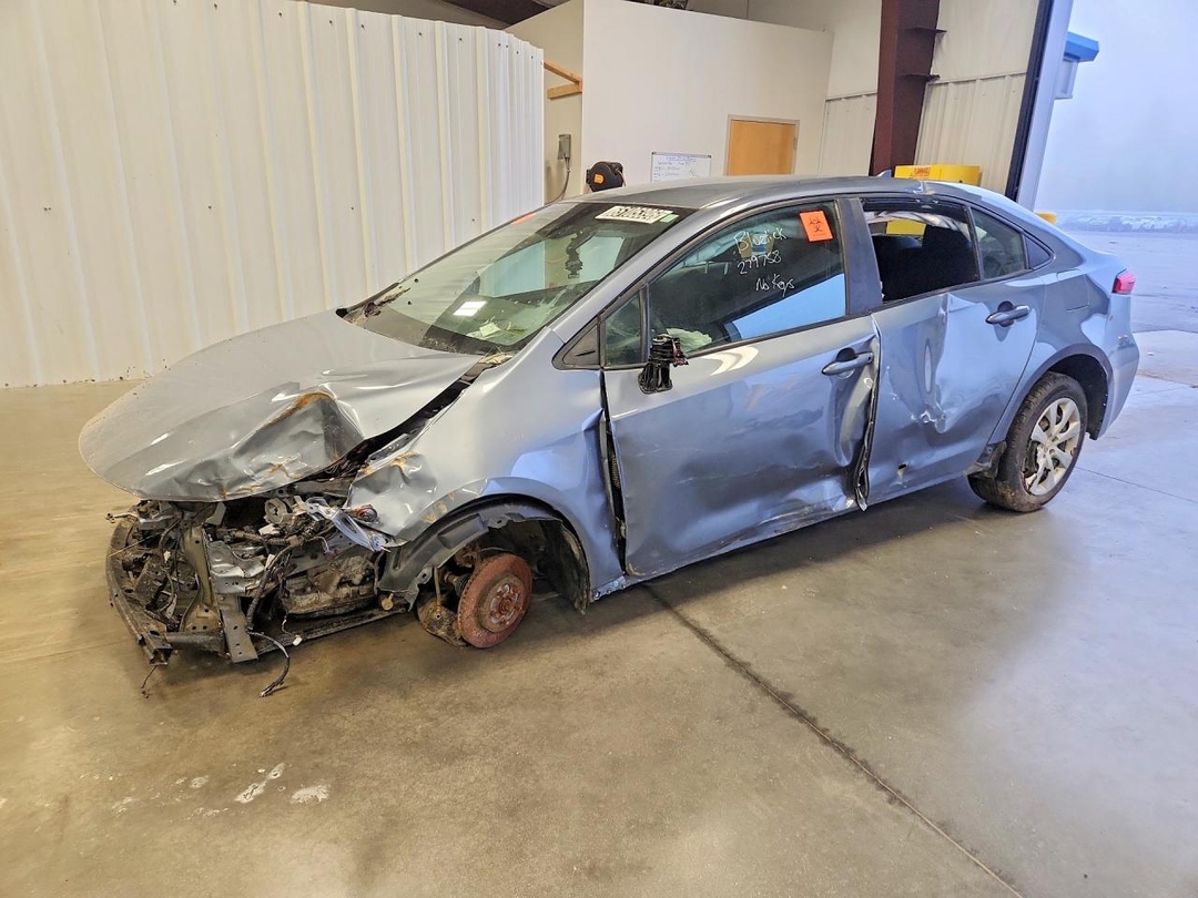 Вид 2022 TOYOTA COROLLA LE, угол 1