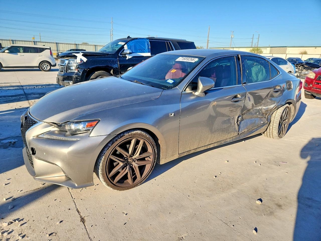 Вид 2015 LEXUS IS 250, угол 1