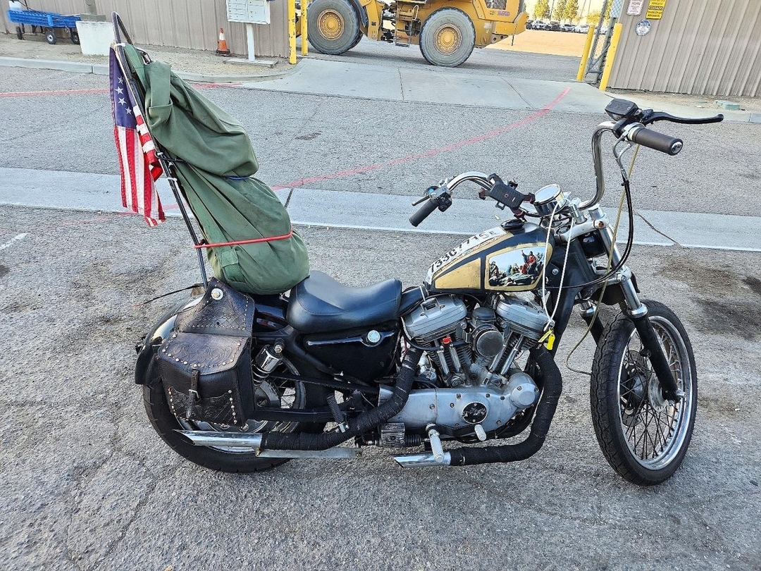 منظر 2000 HARLEY-DAVIDSON XL1200 S، زاوية 1