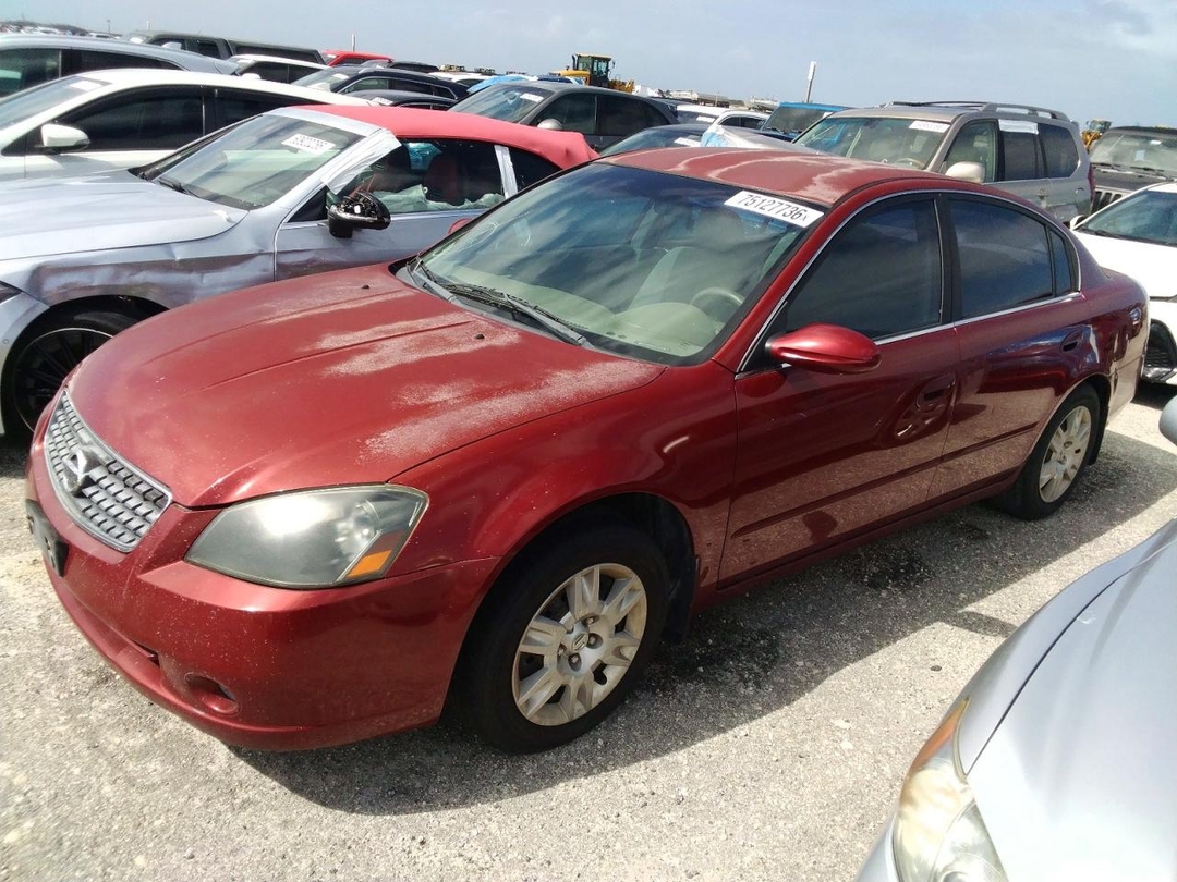 Vue de 2005 NISSAN ALTIMA, angle 1