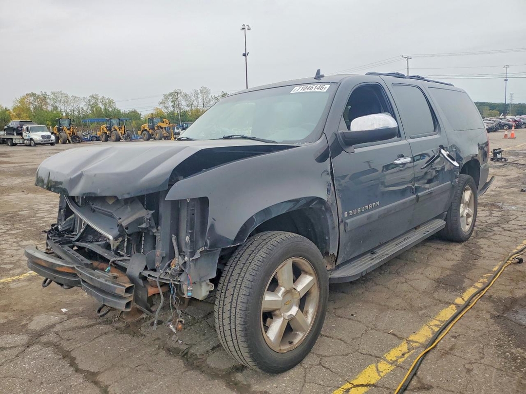 Вид 2007 CHEVROLET SUBURBAN K1500, угол 1